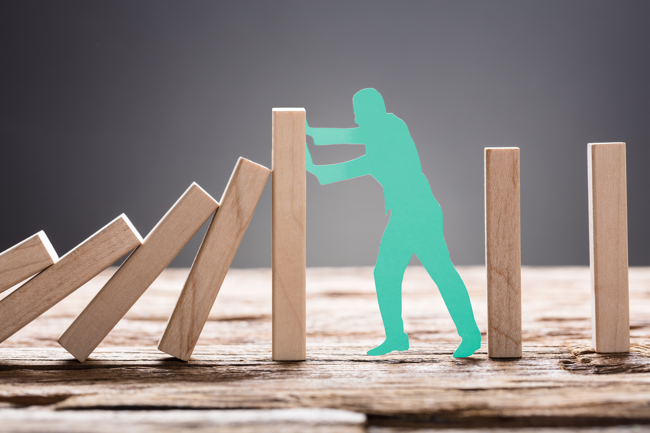 8 Tips to Cut Expenses & Manage Money in Difficult Times | Money Mentors